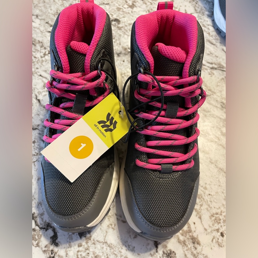 Girls boots “all in motion” Gray Dawson. Size 1 NWT.  Feel free to ask questions